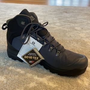 Men’s Salomon hiking boots